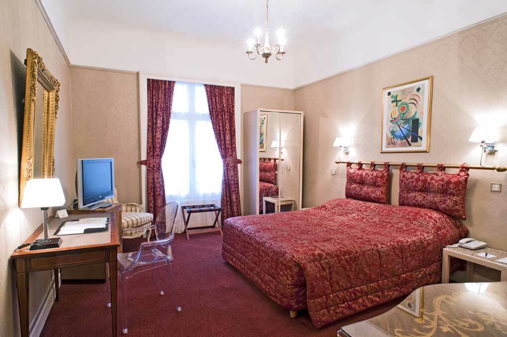 Grand Hotel Bellevue - Grand Place Lille Exterior photo